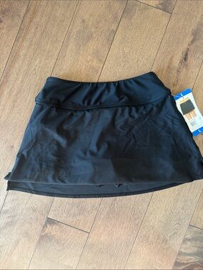Hurley Black Swim Skort - Women's Large (Fits Small / Compression Fit)